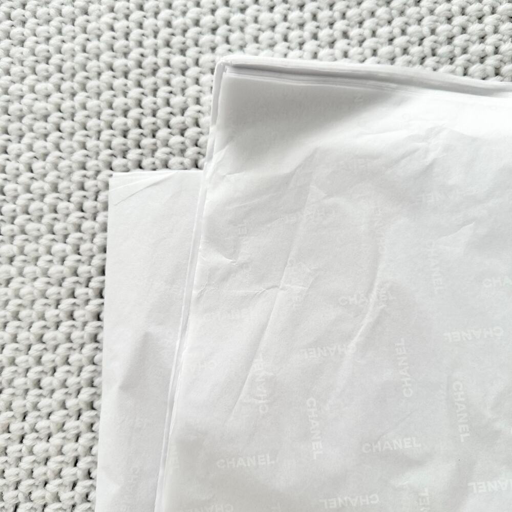 Chanel Bundle Lot of 15 White Black Trim Cosmetic Shopping Bags And Tissue Paper - Picture 6 of 6